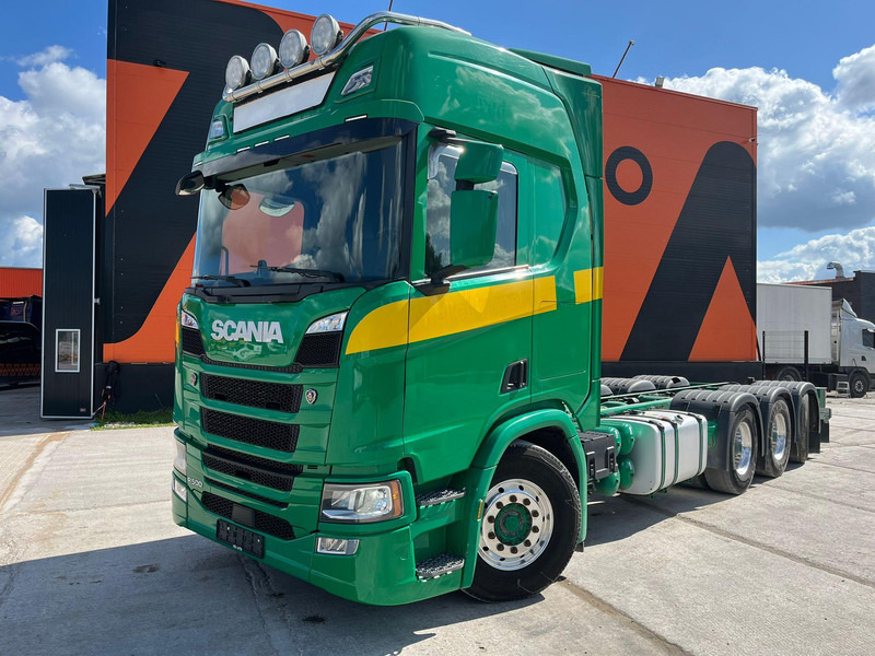 Scania R500 8x4*4 9 TON FRONT AXLE / PTO / RETARDER / CHASSIS L=7420 mm - Cab chassis truck: picture 2 Scania R500 8x4*4 9 TON FRONT AXLE / PTO / RETARDER / CHASSIS L=7420 mm - Cab chassis truck: picture 2