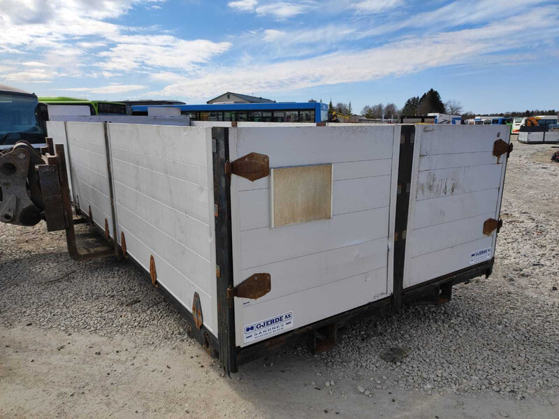 Cargo PLATFORM / PLATVORM 6700MM / FROM VOLVO FM TRUCK - Spare parts for Truck: picture 4 Cargo PLATFORM / PLATVORM 6700MM / FROM VOLVO FM TRUCK - Spare parts for Truck: picture 4