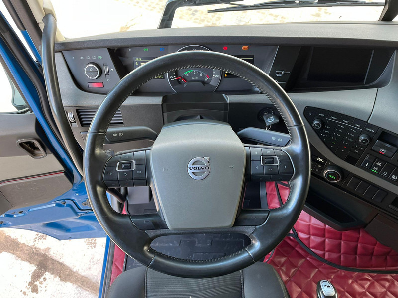 Tractor unit Volvo FH 540 8x4 PK 110002 + JIB + WINCH / COMBI / PLATFORM L=3662 mm: picture 17