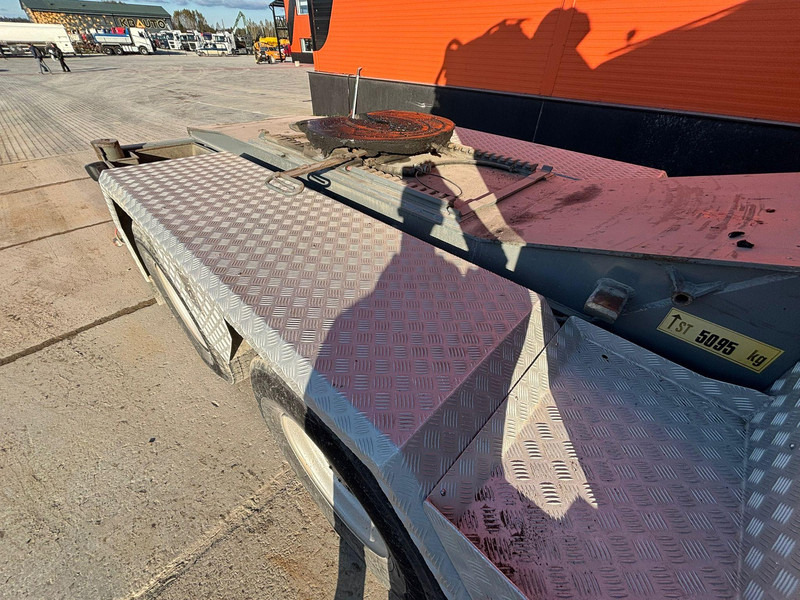 Tractor unit Volvo FH 540 8x4 PK 110002 + JIB + WINCH / COMBI / PLATFORM L=3662 mm: picture 8