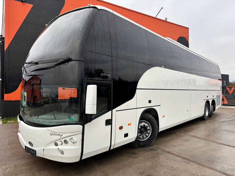 Volvo B12B Beulas Glory 6x2*4 61 SEATS / AC / AUXILIARY HEATING / WC - Coach: picture 3 Volvo B12B Beulas Glory 6x2*4 61 SEATS / AC / AUXILIARY HEATING / WC - Coach: picture 3