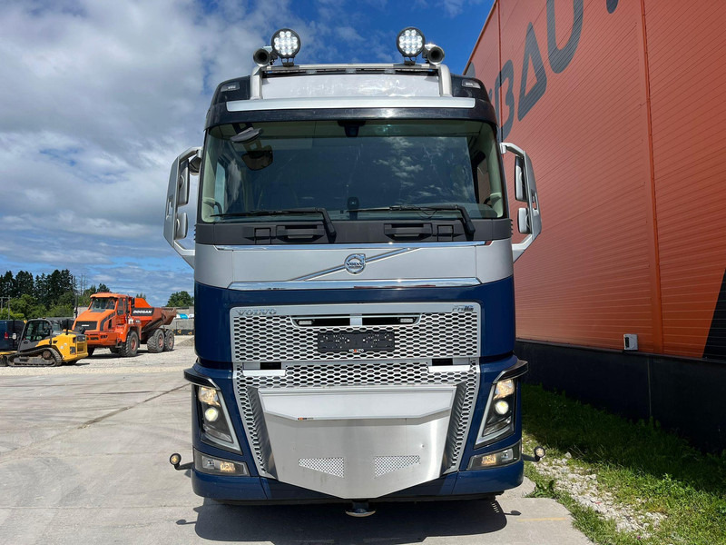 Volvo FH 16 650 8x2*6 HMF 6020K-RC + JIB / PLATFORM L=6344 mm - Dropside/ Flatbed truck, Crane truck: picture 3 Volvo FH 16 650 8x2*6 HMF 6020K-RC + JIB / PLATFORM L=6344 mm - Dropside/ Flatbed truck, Crane truck: picture 3