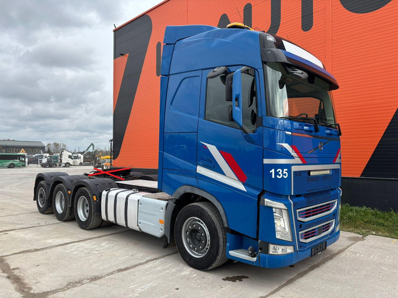 Volvo FH 500 8x4*4 FOR SALE AS CHASSIS / GCW 70 ton / PTO / CHASSIS L=6420 mm - Cab chassis truck: picture 4 Volvo FH 500 8x4*4 FOR SALE AS CHASSIS / GCW 70 ton / PTO / CHASSIS L=6420 mm - Cab chassis truck: picture 4