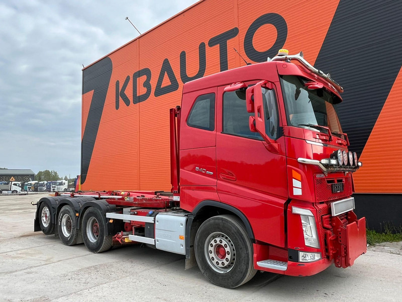 Volvo FH 540 8x4*4 JOAB L24 ton / L=5950 mm / UNDERBODY SCRAPER / RETARDER - Hook lift truck: picture 4 Volvo FH 540 8x4*4 JOAB L24 ton / L=5950 mm / UNDERBODY SCRAPER / RETARDER - Hook lift truck: picture 4