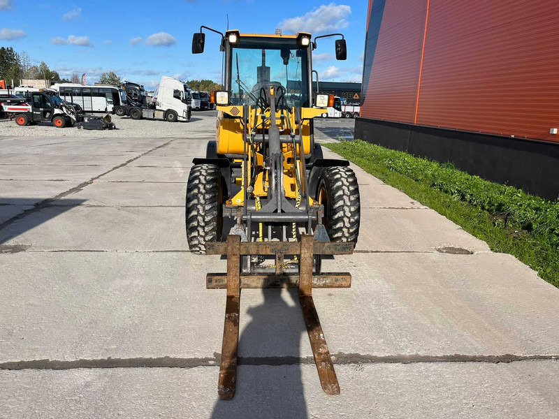 Volvo L 25 F BUCKET & FORKS - Wheel loader: picture 3 Volvo L 25 F BUCKET & FORKS - Wheel loader: picture 3
