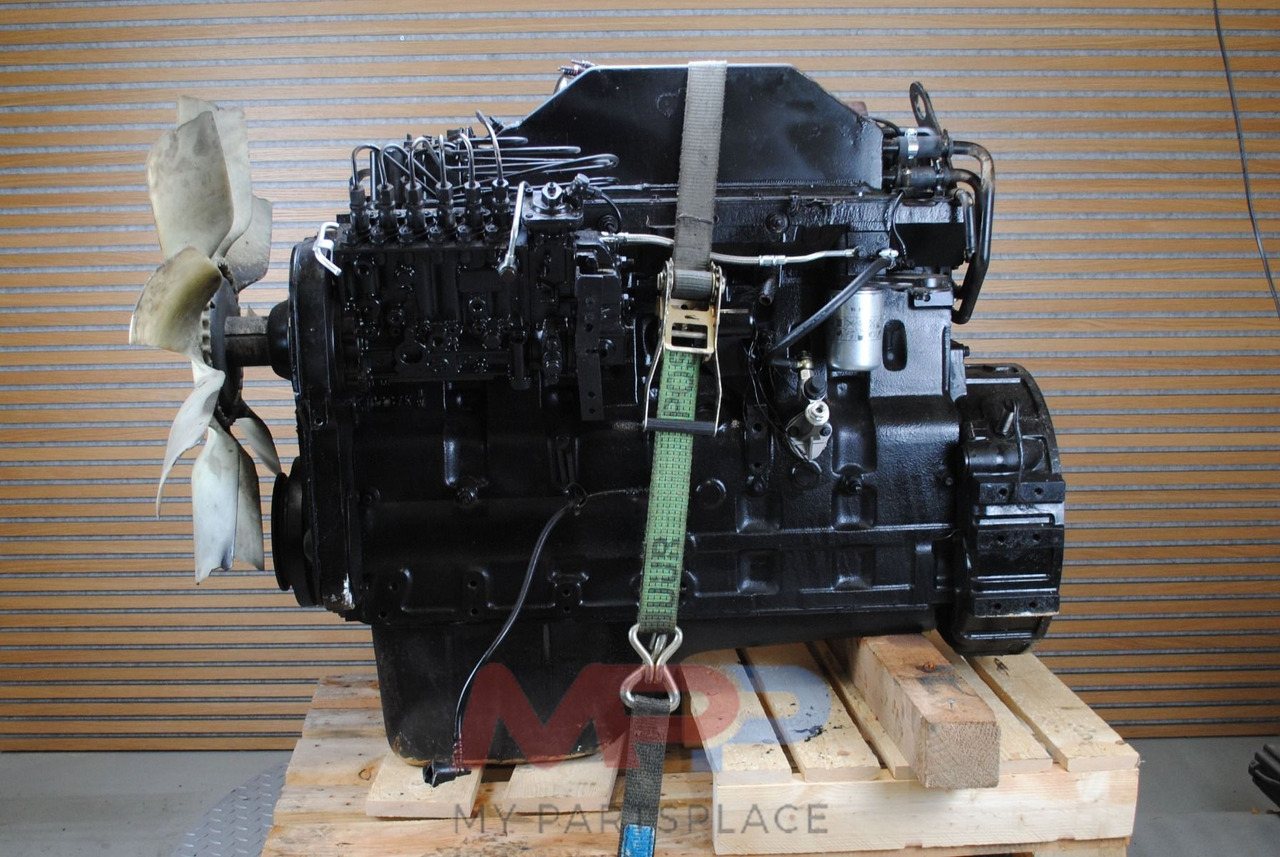 Komatsu 6D114 - Engine: picture 2 Komatsu 6D114 - Engine: picture 2