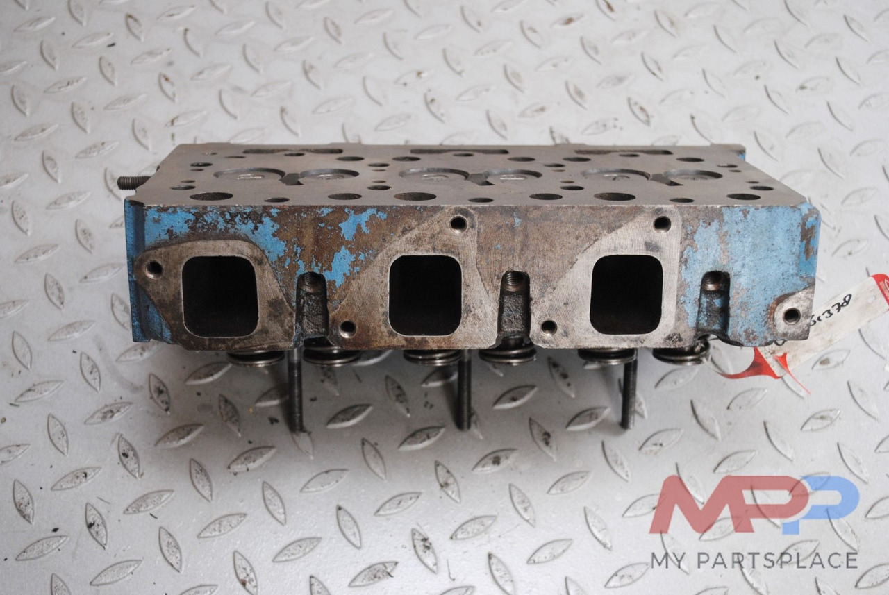 Kubota Cilinderkop Kubota D1462 - Cylinder head: picture 1 Kubota Cilinderkop Kubota D1462 - Cylinder head: picture 1
