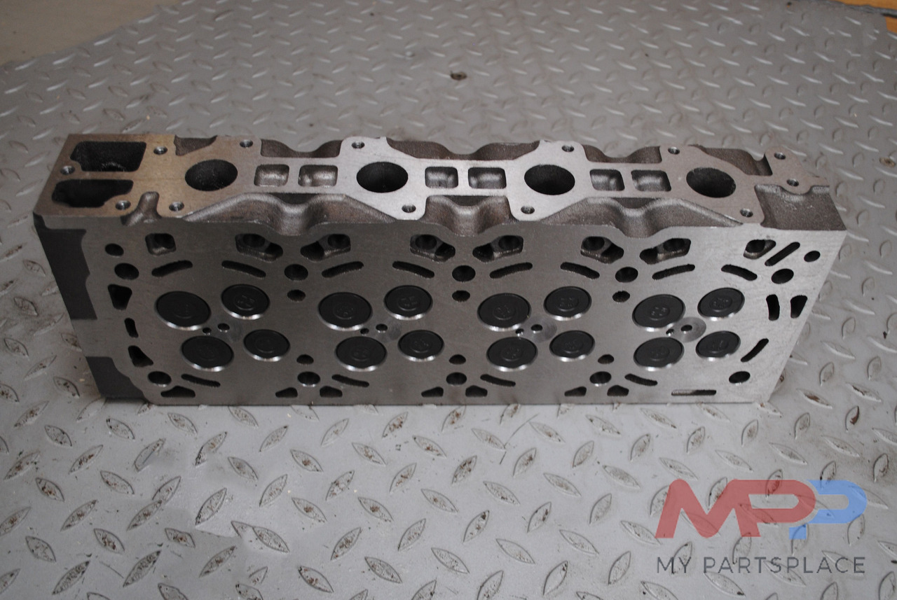 Kubota Cilinderkop Kubota V3307 - Cylinder head for Construction machinery: picture 4 Kubota Cilinderkop Kubota V3307 - Cylinder head for Construction machinery: picture 4