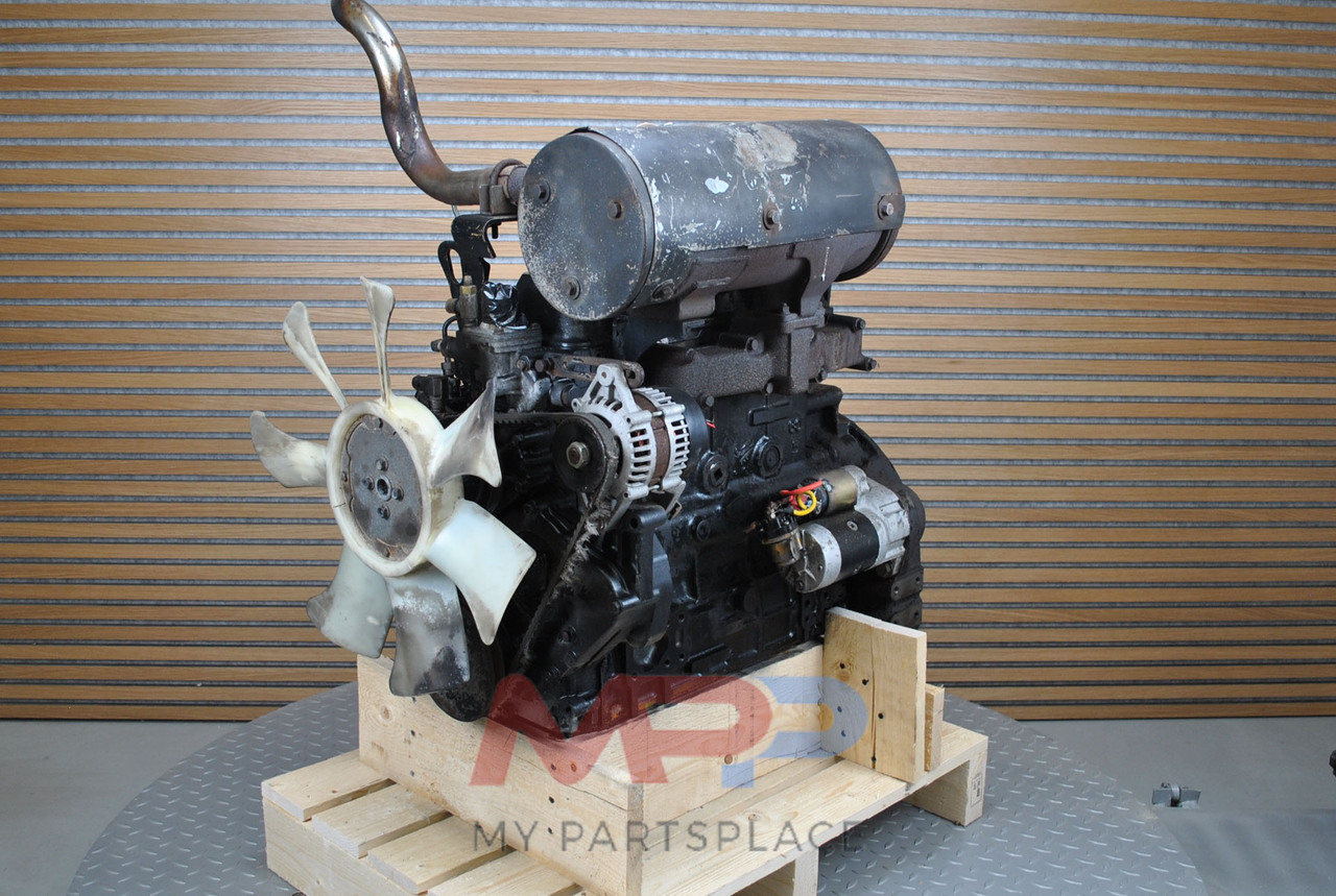 Yanmar 4TNE94L - Engine and parts for Excavator: picture 1 Yanmar 4TNE94L - Engine and parts for Excavator: picture 1