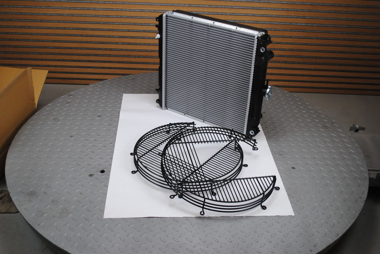 Yanmar Yanmar Radiator 129601-44500 - Engine: picture 3 Yanmar Yanmar Radiator 129601-44500 - Engine: picture 3