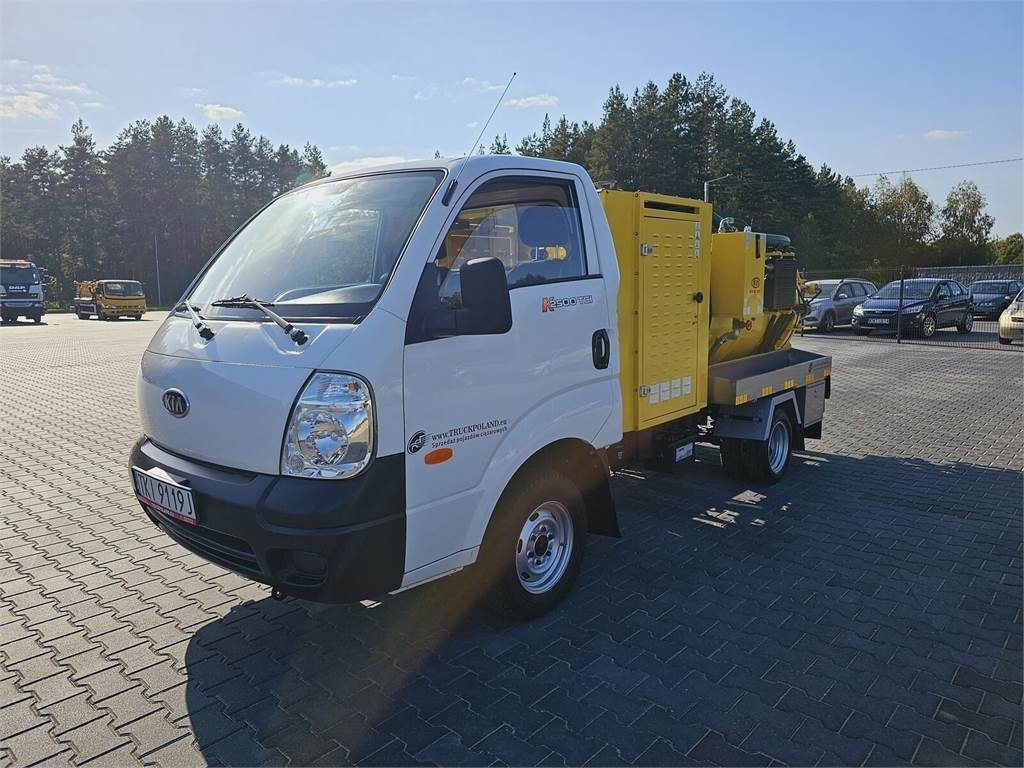 Isuzu Kia on categories B COMBI WUKO FOR DUCT CLEANING 2 - Vacuum truck: picture 3 Isuzu Kia on categories B COMBI WUKO FOR DUCT CLEANING 2 - Vacuum truck: picture 3