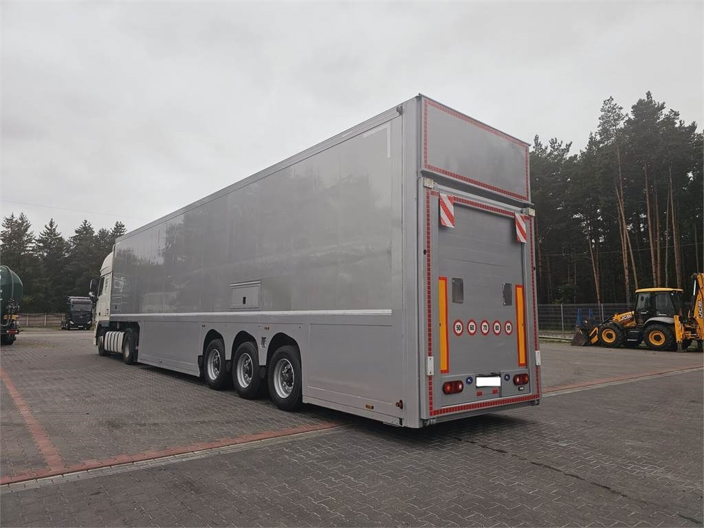 Langendorf DOUBLE LOADING FOR MOTOR COSMETICS Flexliner Inloa - Refrigerator semi-trailer: picture 4 Langendorf DOUBLE LOADING FOR MOTOR COSMETICS Flexliner Inloa - Refrigerator semi-trailer: picture 4