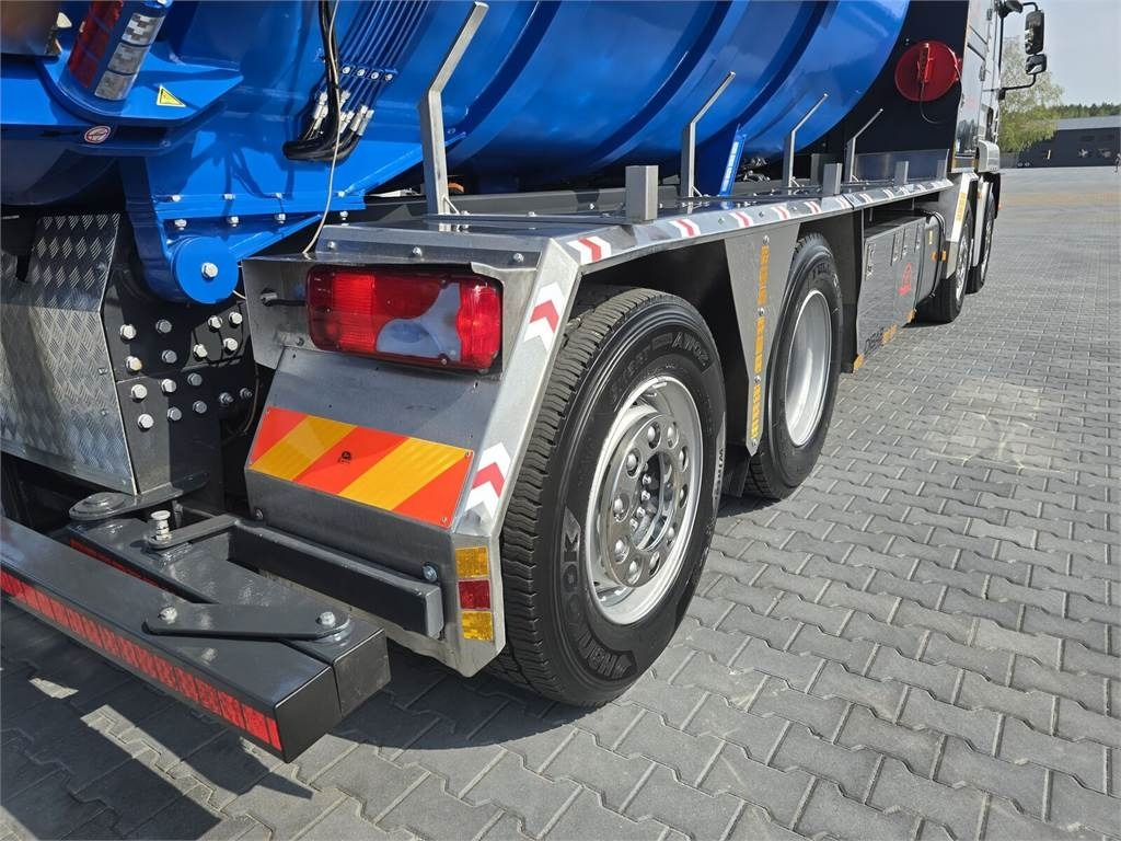 MAN Disab Centurion P210/9 ADR Vacuum suction-blowing - Vacuum truck: picture 3 MAN Disab Centurion P210/9 ADR Vacuum suction-blowing - Vacuum truck: picture 3
