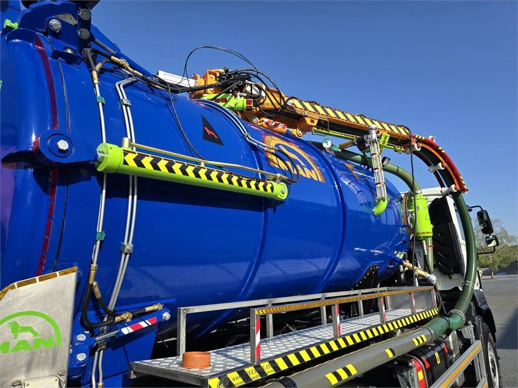 MAN TGM 4x4 GAMON PW8 for collecting liquid waste sepa - Vacuum truck: picture 4 MAN TGM 4x4 GAMON PW8 for collecting liquid waste sepa - Vacuum truck: picture 4