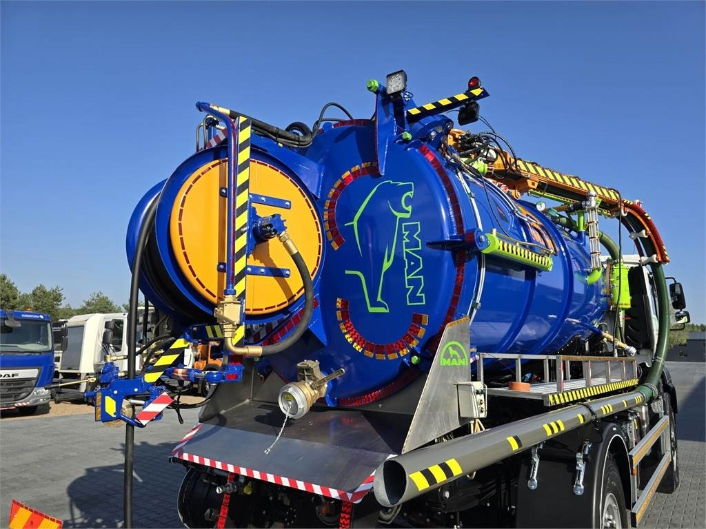MAN TGM 4x4 GAMON PW8 for collecting liquid waste sepa - Vacuum truck: picture 3 MAN TGM 4x4 GAMON PW8 for collecting liquid waste sepa - Vacuum truck: picture 3