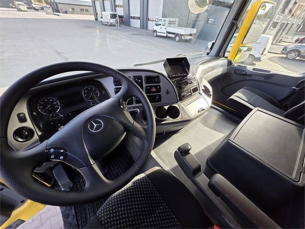 Mercedes-Benz WUKO KAISER EUR-MARK PKL 10.10 FOR CLEANING SEWAGE - Vacuum truck: picture 2 Mercedes-Benz WUKO KAISER EUR-MARK PKL 10.10 FOR CLEANING SEWAGE - Vacuum truck: picture 2