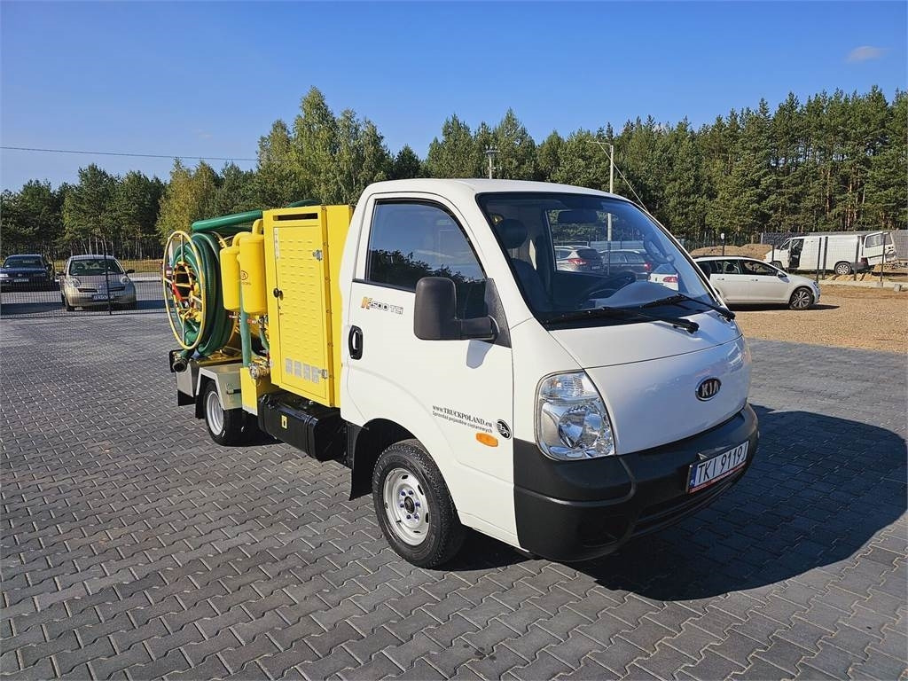 Isuzu Kia on categories B COMBI WUKO FOR DUCT CLEANING 2 - Municipal/ Special vehicle: picture 2 Isuzu Kia on categories B COMBI WUKO FOR DUCT CLEANING 2 - Municipal/ Special vehicle: picture 2
