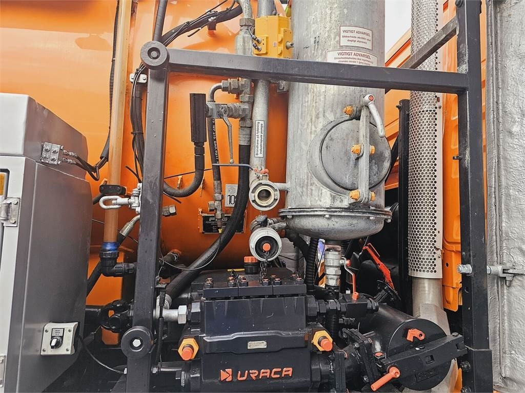 MAN FFG ELEPHANT WUKO COMBI FOR DUCT CLEANING - Municipal/ Special vehicle: picture 2 MAN FFG ELEPHANT WUKO COMBI FOR DUCT CLEANING - Municipal/ Special vehicle: picture 2