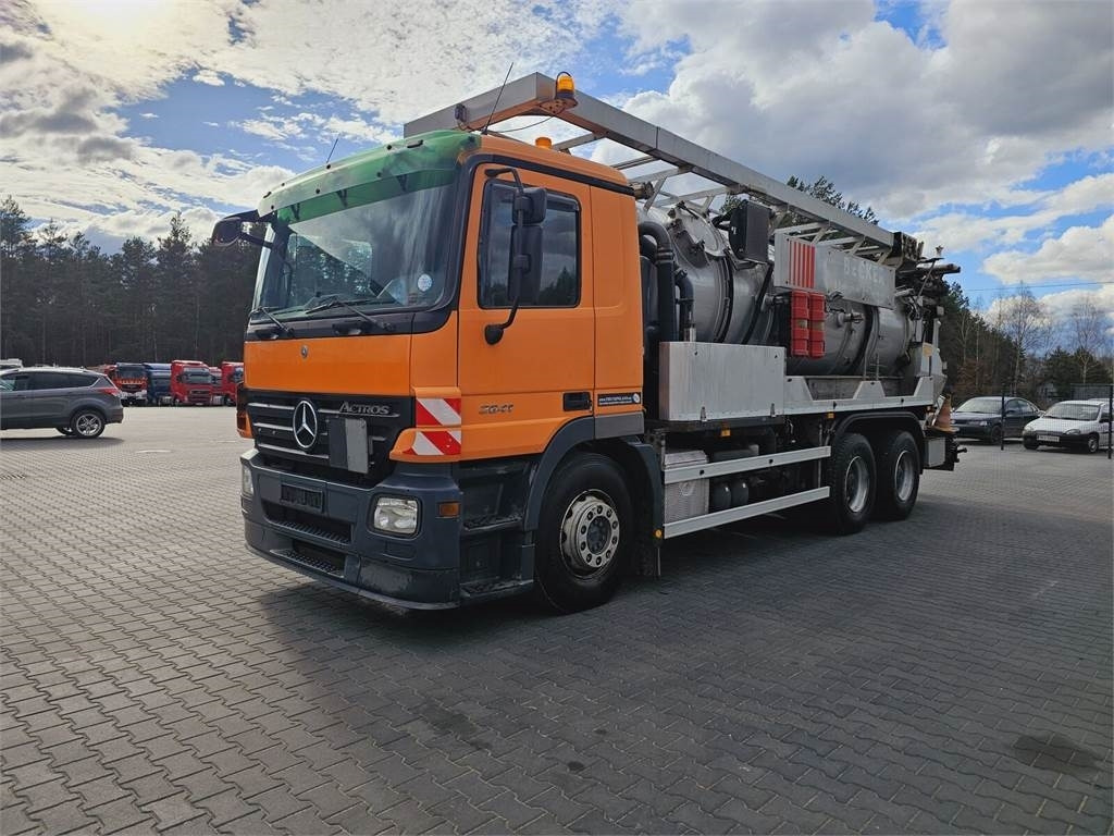 Mercedes-Benz WUKO KROLL COMBI FOR SEWER CLEANING - Municipal/ Special vehicle: picture 4 Mercedes-Benz WUKO KROLL COMBI FOR SEWER CLEANING - Municipal/ Special vehicle: picture 4