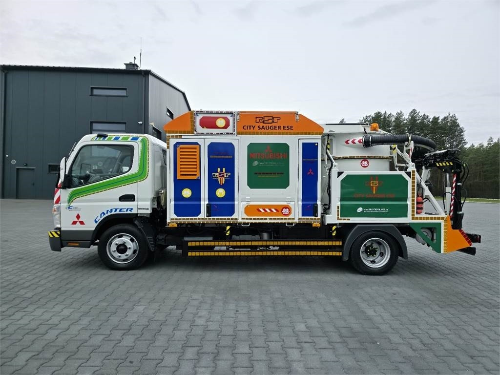 Mitsubishi CANTER RSP odkurzacz koparka ssąca Saugbagger CITY - Municipal/ Special vehicle: picture 4 Mitsubishi CANTER RSP odkurzacz koparka ssąca Saugbagger CITY - Municipal/ Special vehicle: picture 4
