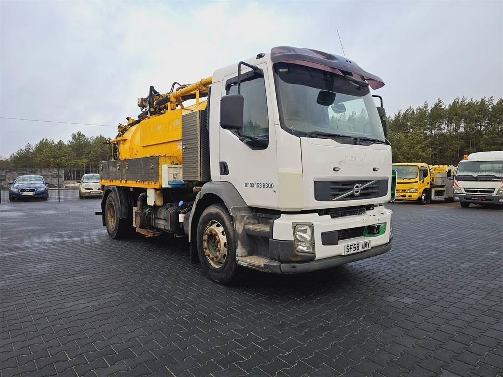 Volvo FULLER TANKERS 2008 WUKO for collecting liquid was - Municipal/ Special vehicle: picture 2 Volvo FULLER TANKERS 2008 WUKO for collecting liquid was - Municipal/ Special vehicle: picture 2