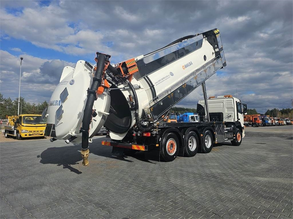 Volvo WUKO ADR ROLBA FOR CLEANING CHANNELS COMBI - Municipal/ Special vehicle: picture 2 Volvo WUKO ADR ROLBA FOR CLEANING CHANNELS COMBI - Municipal/ Special vehicle: picture 2