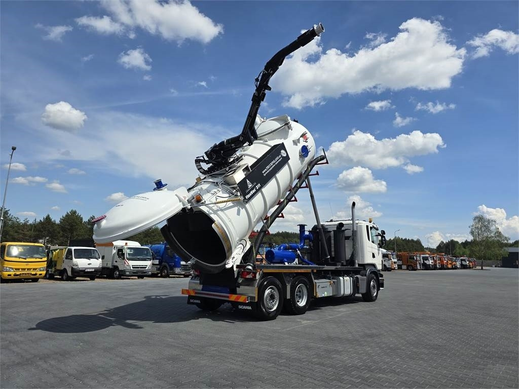 Scania Saugbagger Larsen FlexVac 311 Vacuum suction loade - Excavator: picture 1 Scania Saugbagger Larsen FlexVac 311 Vacuum suction loade - Excavator: picture 1
