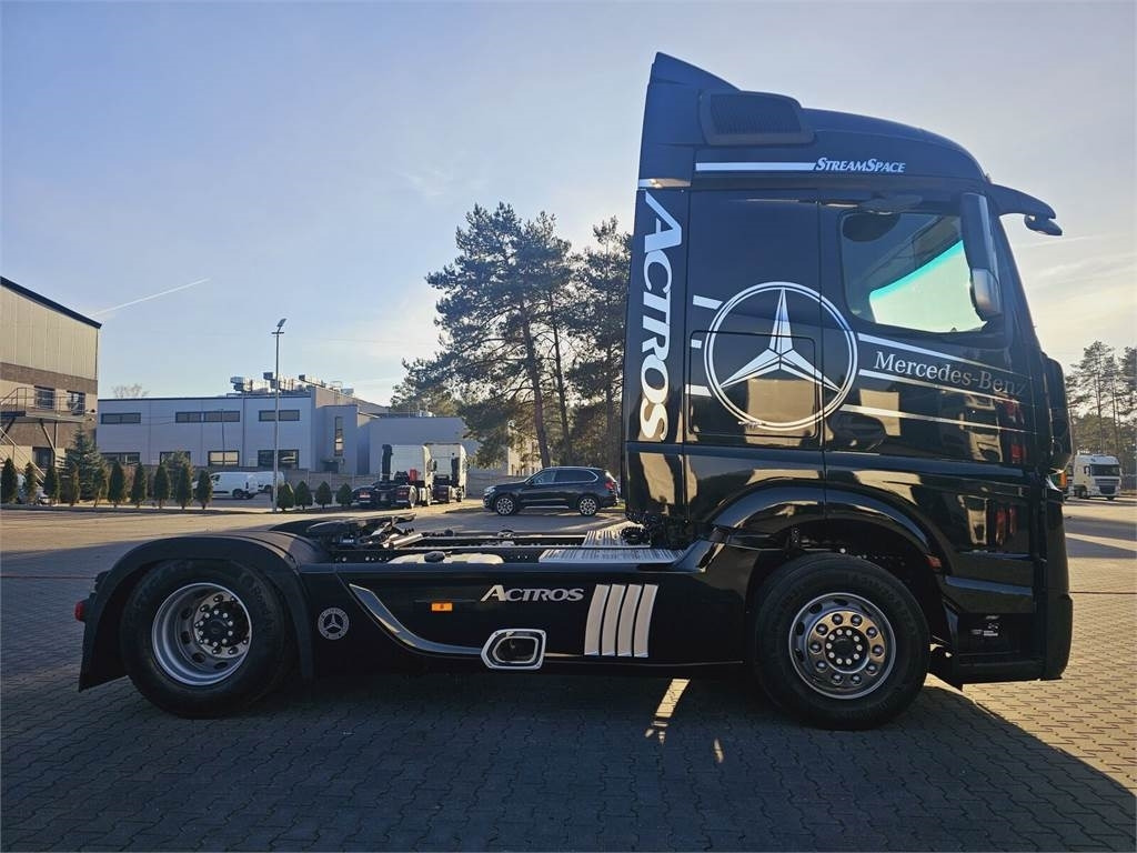 Mercedes-Benz ACTROS 1843 - Tractor unit: picture 5 Mercedes-Benz ACTROS 1843 - Tractor unit: picture 5
