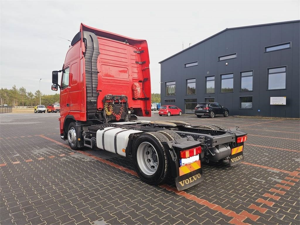 Volvo FH13 XXL NEW TIRES MANUAL 420 EURO 5 2011 - Tractor unit: picture 4 Volvo FH13 XXL NEW TIRES MANUAL 420 EURO 5 2011 - Tractor unit: picture 4