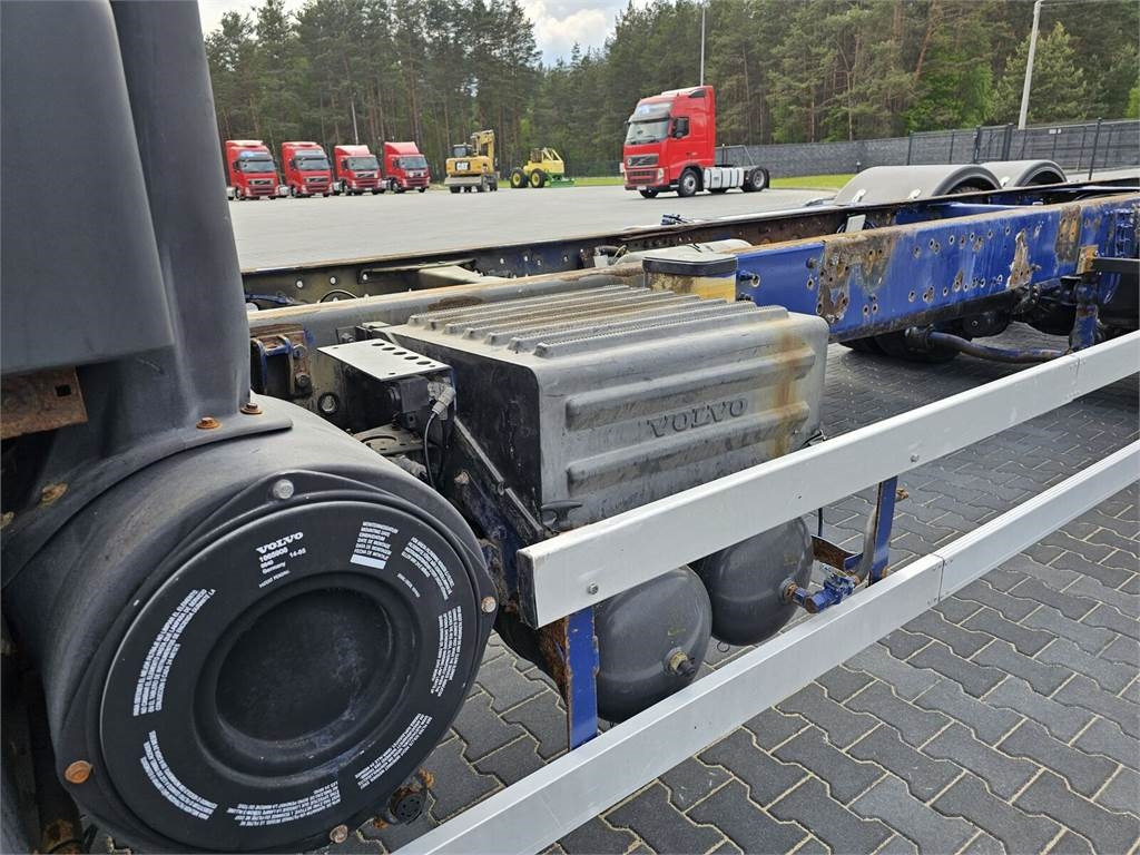 Container transporter/ Swap body truck Volvo FH 16 470 KM 6x2 low mileage 229700 km !!!!: picture 9 Container transporter/ Swap body truck Volvo FH 16 470 KM 6x2 low mileage 229700 km !!!!: picture 9