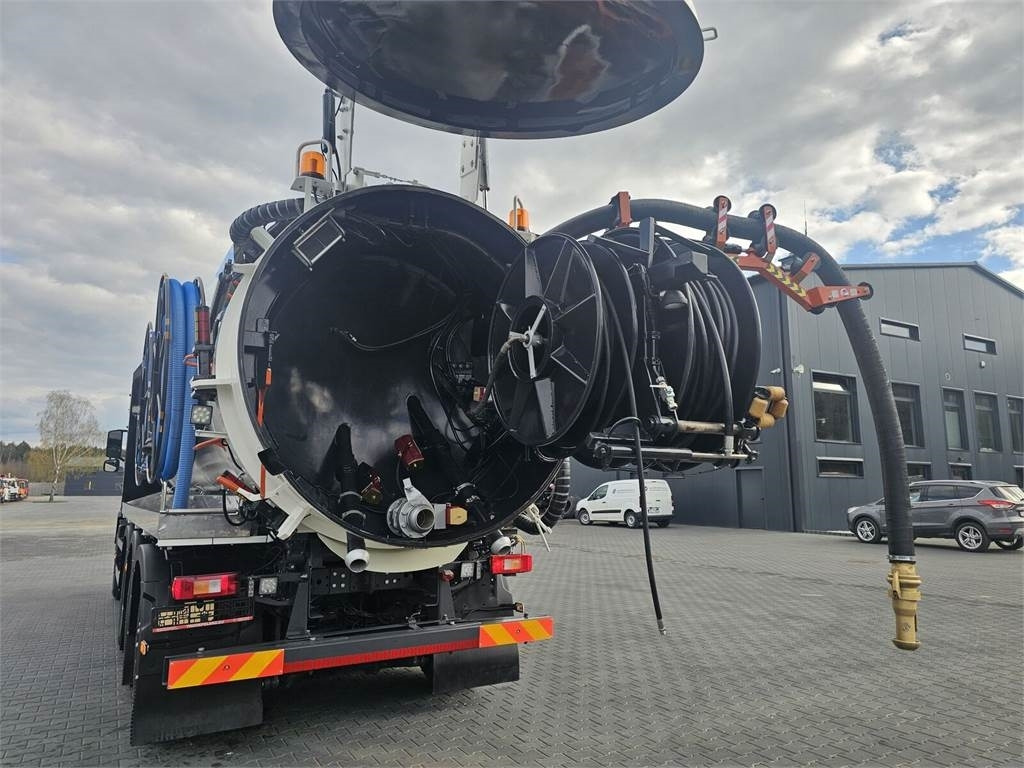 Volvo WUKO ADR ROLBA FOR CLEANING CHANNELS COMBI - Vacuum truck: picture 5 Volvo WUKO ADR ROLBA FOR CLEANING CHANNELS COMBI - Vacuum truck: picture 5