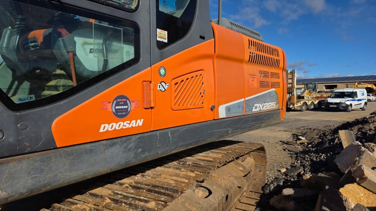Doosan DX 225 LC - Crawler excavator: picture 4 Doosan DX 225 LC - Crawler excavator: picture 4
