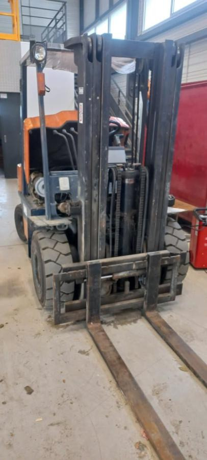 Toyota 425 FGF 20 - LPG forklift: picture 2 Toyota 425 FGF 20 - LPG forklift: picture 2