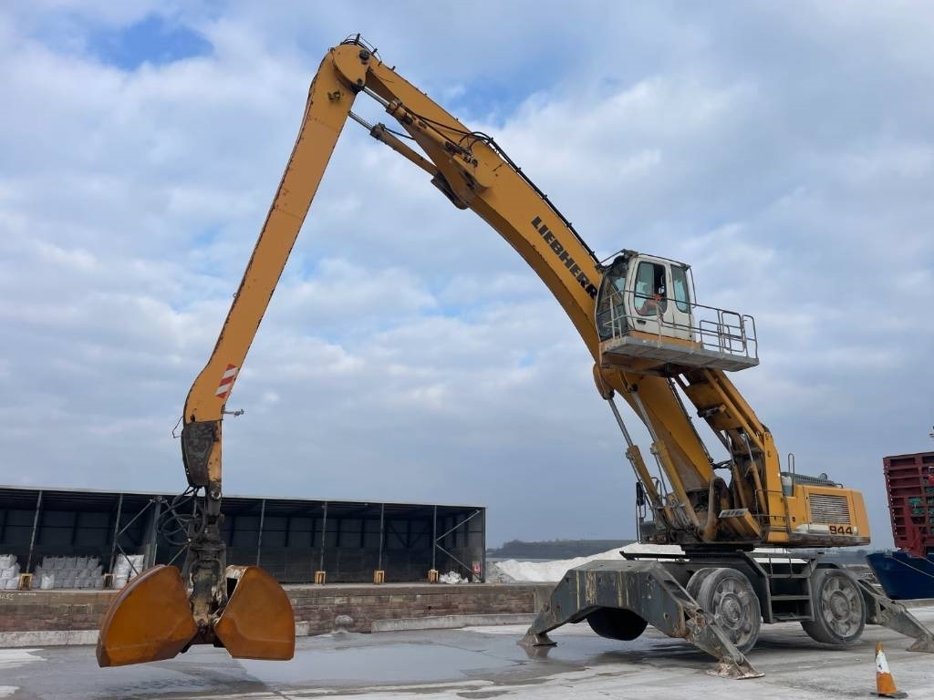Liebherr A 944 C HD - Waste/ Industry handler: picture 1 Liebherr A 944 C HD - Waste/ Industry handler: picture 1