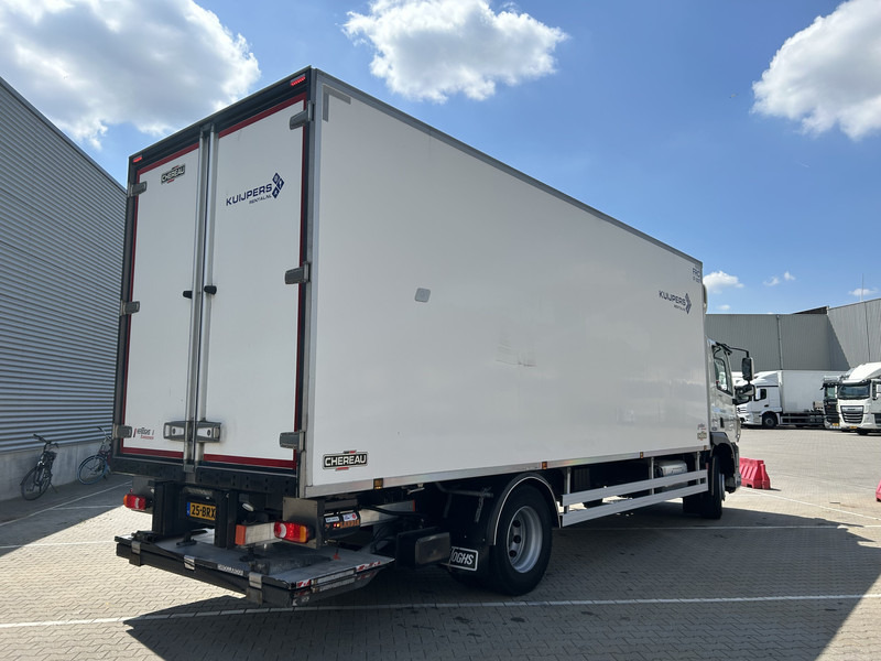 DAF CF 260 FA / Carrier Koeler - 30 gr / Chereau Frigobox / Laadklep 2000 kg - Refrigerator truck: picture 2 DAF CF 260 FA / Carrier Koeler - 30 gr / Chereau Frigobox / Laadklep 2000 kg - Refrigerator truck: picture 2