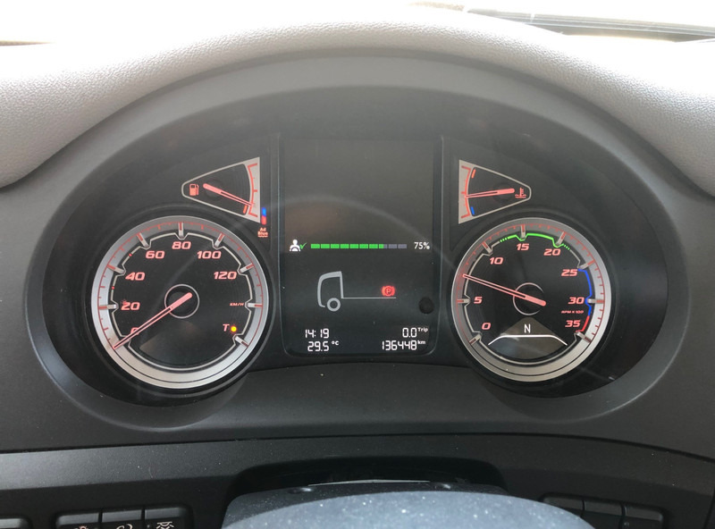 DAF CF 260 FA / Carrier Koeler / Chereau Frigo Box / Laadklep / APK TUV 09-25 - Refrigerator truck: picture 4 DAF CF 260 FA / Carrier Koeler / Chereau Frigo Box / Laadklep / APK TUV 09-25 - Refrigerator truck: picture 4