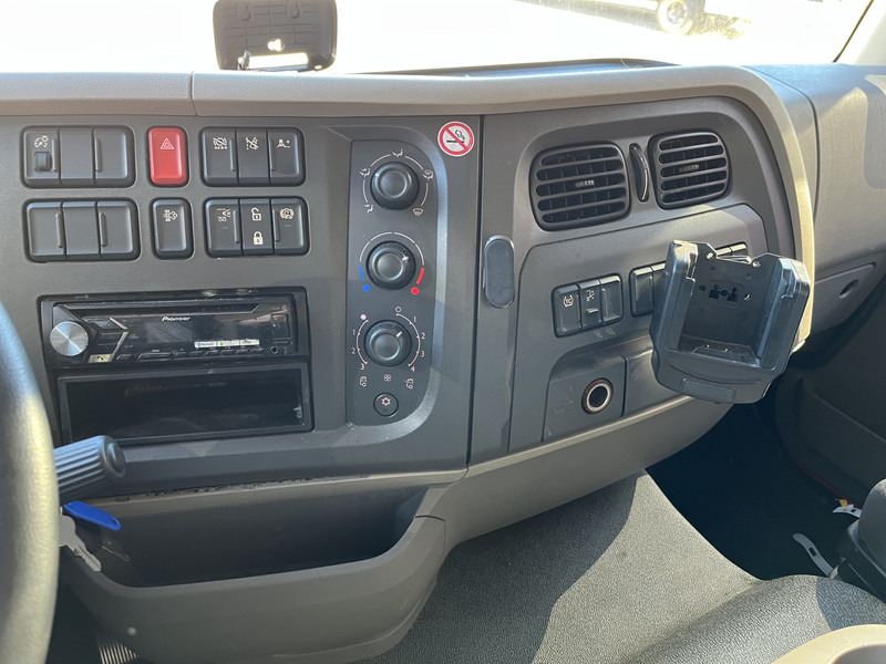 DAF LF 210 FA / 12 Ton / 416 dkm / Koffer / LBW / NL LKW - Box truck: picture 5 DAF LF 210 FA / 12 Ton / 416 dkm / Koffer / LBW / NL LKW - Box truck: picture 5