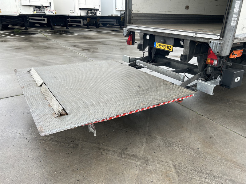 Fruehauf FSR MD4 / Box / Loadlift 2000 kg / Lift axle / APK TUV 12-25 - Closed box semi-trailer: picture 5 Fruehauf FSR MD4 / Box / Loadlift 2000 kg / Lift axle / APK TUV 12-25 - Closed box semi-trailer: picture 5