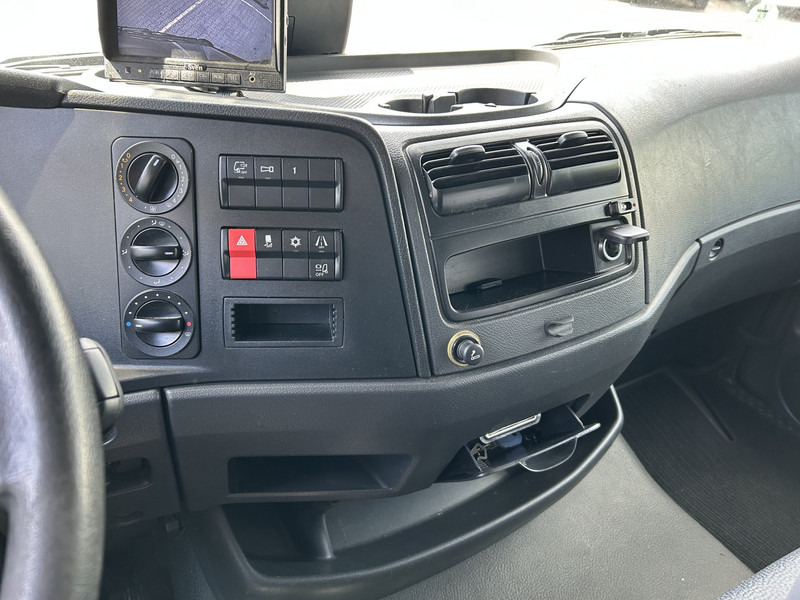 Mercedes-Benz Atego 818 / 8 Ton / 676 dkm / Box / Laadklep / APK TUV 03-26 - Box truck: picture 5 Mercedes-Benz Atego 818 / 8 Ton / 676 dkm / Box / Laadklep / APK TUV 03-26 - Box truck: picture 5