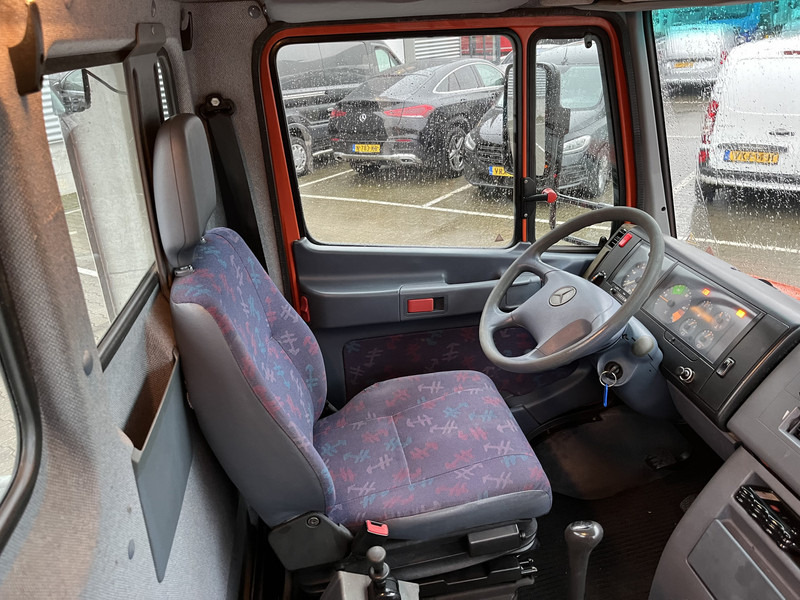 Mercedes-Benz Vario 612 D / Car - Machine Transporter 570 cm / Winch / Ramps / NL Truck - Autotransporter truck: picture 4 Mercedes-Benz Vario 612 D / Car - Machine Transporter 570 cm / Winch / Ramps / NL Truck - Autotransporter truck: picture 4