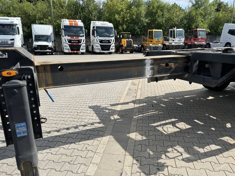 Renders Euro 800 / Container Chassis / 20 - 30 - 40 - 45 ft / SAF / APK TUV 11-25 - Container transporter/ Swap body semi-trailer: picture 4 Renders Euro 800 / Container Chassis / 20 - 30 - 40 - 45 ft / SAF / APK TUV 11-25 - Container transporter/ Swap body semi-trailer: picture 4