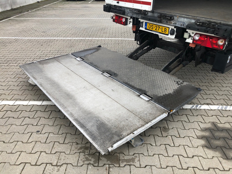 Schmitz Cargobull SCB S3B / Box Trailer / Loadlift 2000 kg / APK TUV 12-25 - Closed box semi-trailer: picture 5 Schmitz Cargobull SCB S3B / Box Trailer / Loadlift 2000 kg / APK TUV 12-25 - Closed box semi-trailer: picture 5