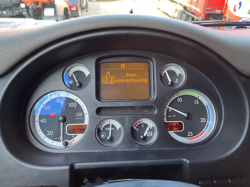 DAF CF 85 360 Euro 5 Space Cab / 826 dkm / NL Truck - Tractor unit: picture 4 DAF CF 85 360 Euro 5 Space Cab / 826 dkm / NL Truck - Tractor unit: picture 4