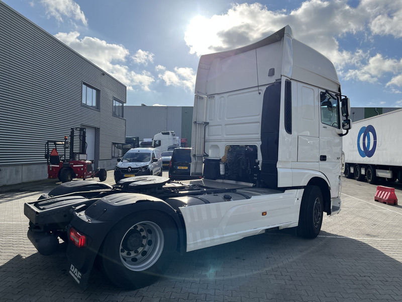 DAF XF 480 FT SSC / 315 dkm / Schade - Damage / 2 Tanks / Stand Klima - Tractor unit: picture 2 DAF XF 480 FT SSC / 315 dkm / Schade - Damage / 2 Tanks / Stand Klima - Tractor unit: picture 2