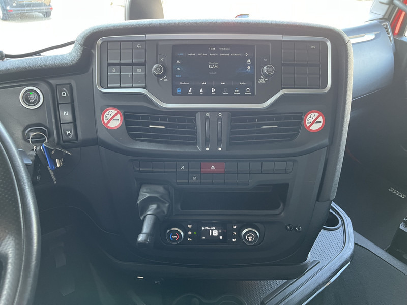 Iveco S-Way AT 420 / Full LED / 569 dkm / 2 Tanks / 2 Fridge / APK TUV 03-26 - Tractor unit: picture 5 Iveco S-Way AT 420 / Full LED / 569 dkm / 2 Tanks / 2 Fridge / APK TUV 03-26 - Tractor unit: picture 5