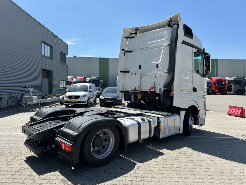 Mercedes-Benz Actros 1842 Bigspace / 742 dkm / Mega / New Tacho / Stand Klima / 2 Tanks - Tractor unit: picture 2 Mercedes-Benz Actros 1842 Bigspace / 742 dkm / Mega / New Tacho / Stand Klima / 2 Tanks - Tractor unit: picture 2