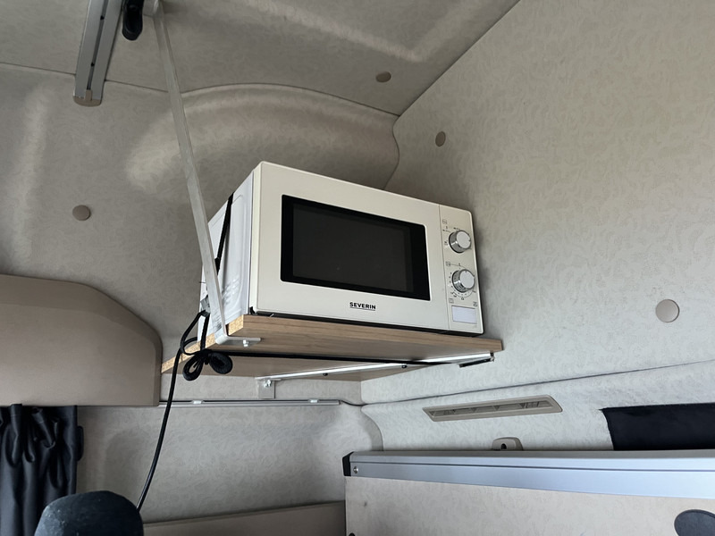 Tractor unit Mercedes-Benz Actros 1842 StreamSpace / 939 dkm / 2 Tanks / NL Truck: picture 8 Tractor unit Mercedes-Benz Actros 1842 StreamSpace / 939 dkm / 2 Tanks / NL Truck: picture 8