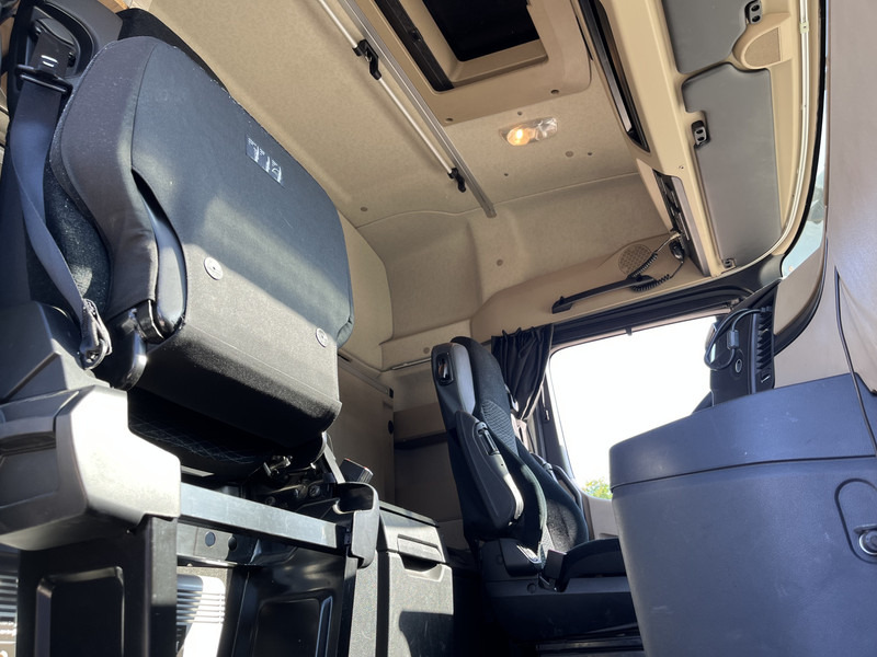 Tractor unit Mercedes-Benz Actros 1842 StreamSpace / 939 dkm / 2 Tanks / NL Truck: picture 9 Tractor unit Mercedes-Benz Actros 1842 StreamSpace / 939 dkm / 2 Tanks / NL Truck: picture 9