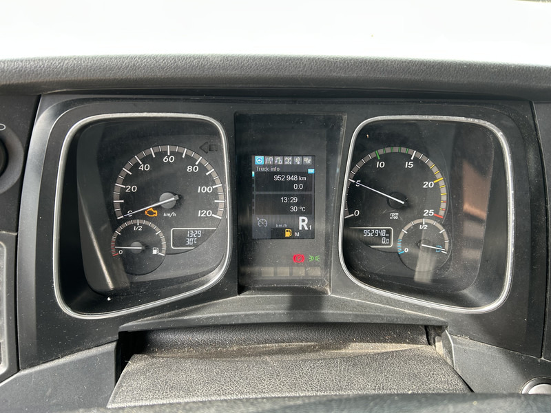 Mercedes-Benz Actros 1842 StreamSpace / 952 dkm / NL Truck - Tractor unit: picture 4 Mercedes-Benz Actros 1842 StreamSpace / 952 dkm / NL Truck - Tractor unit: picture 4