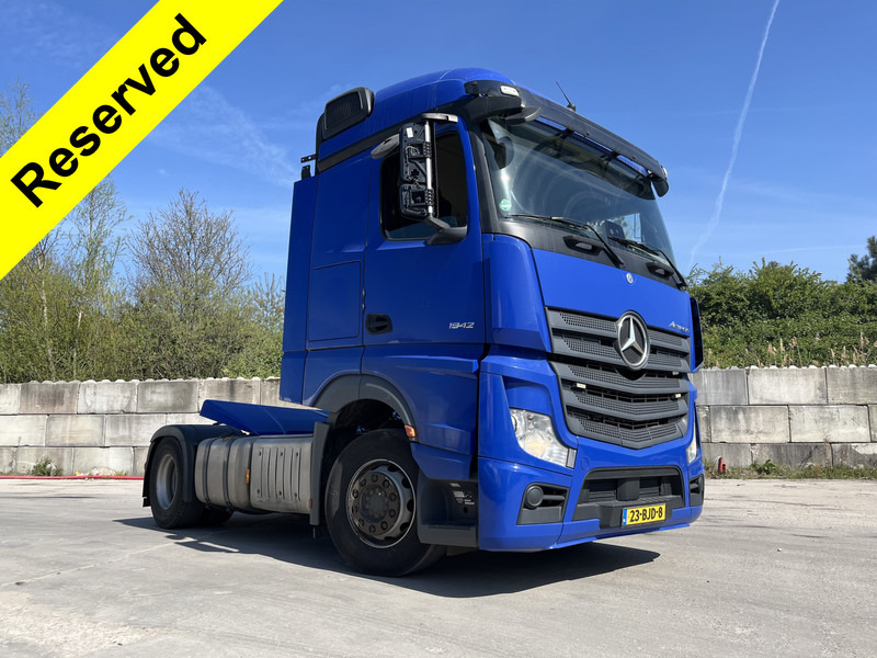 Mercedes-Benz Actros 1842 Streamspace / 904 dkm / 2 Tanks / NL Truck - Tractor unit: picture 1 Mercedes-Benz Actros 1842 Streamspace / 904 dkm / 2 Tanks / NL Truck - Tractor unit: picture 1